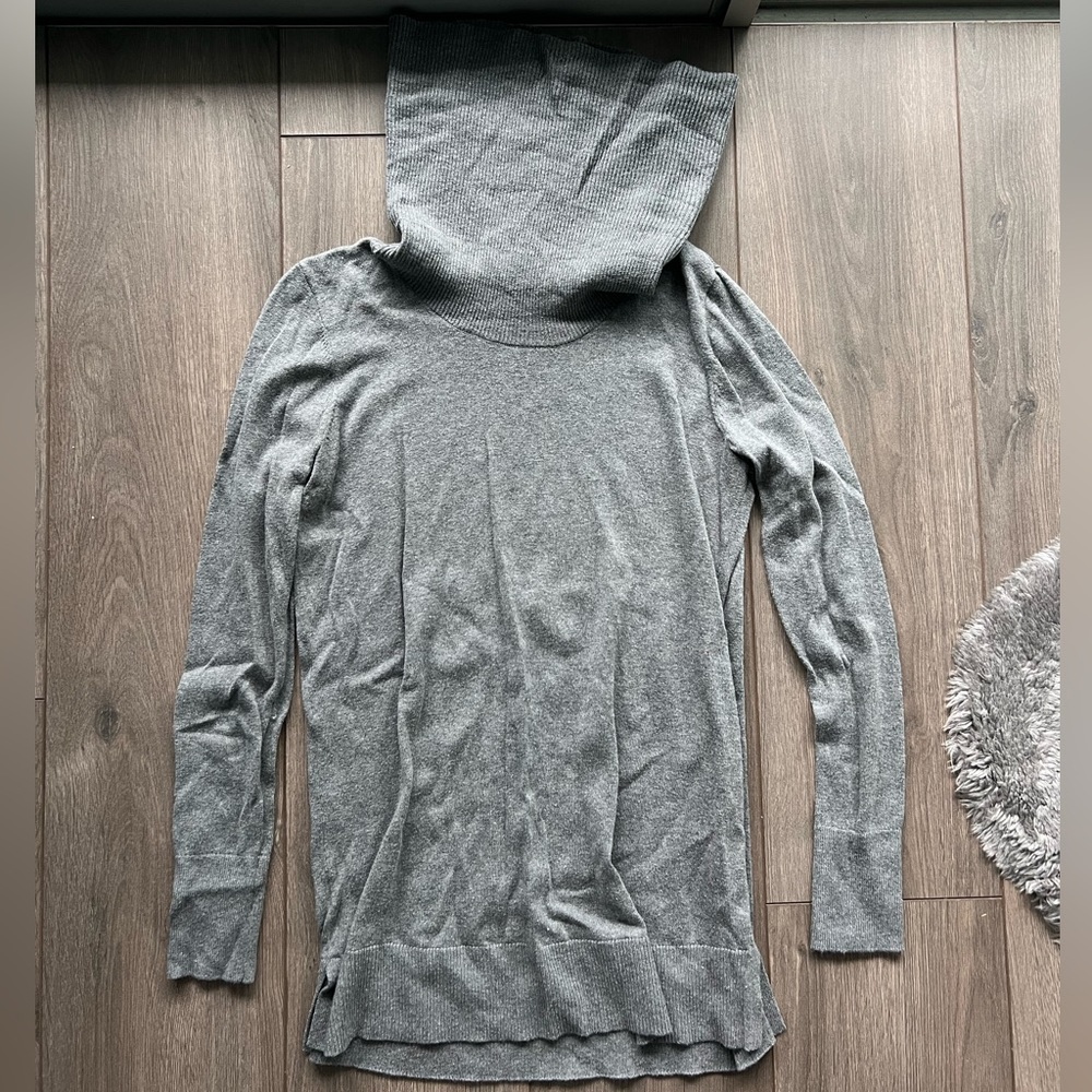 Ann Taylor Loft Turtleneck- Size Small
